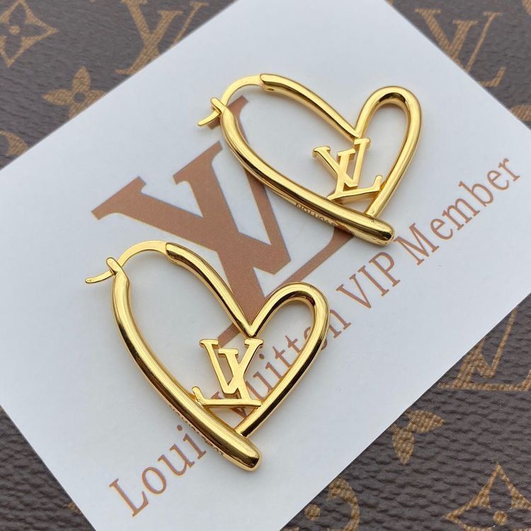 Heart shape earrings - AmazingBaba