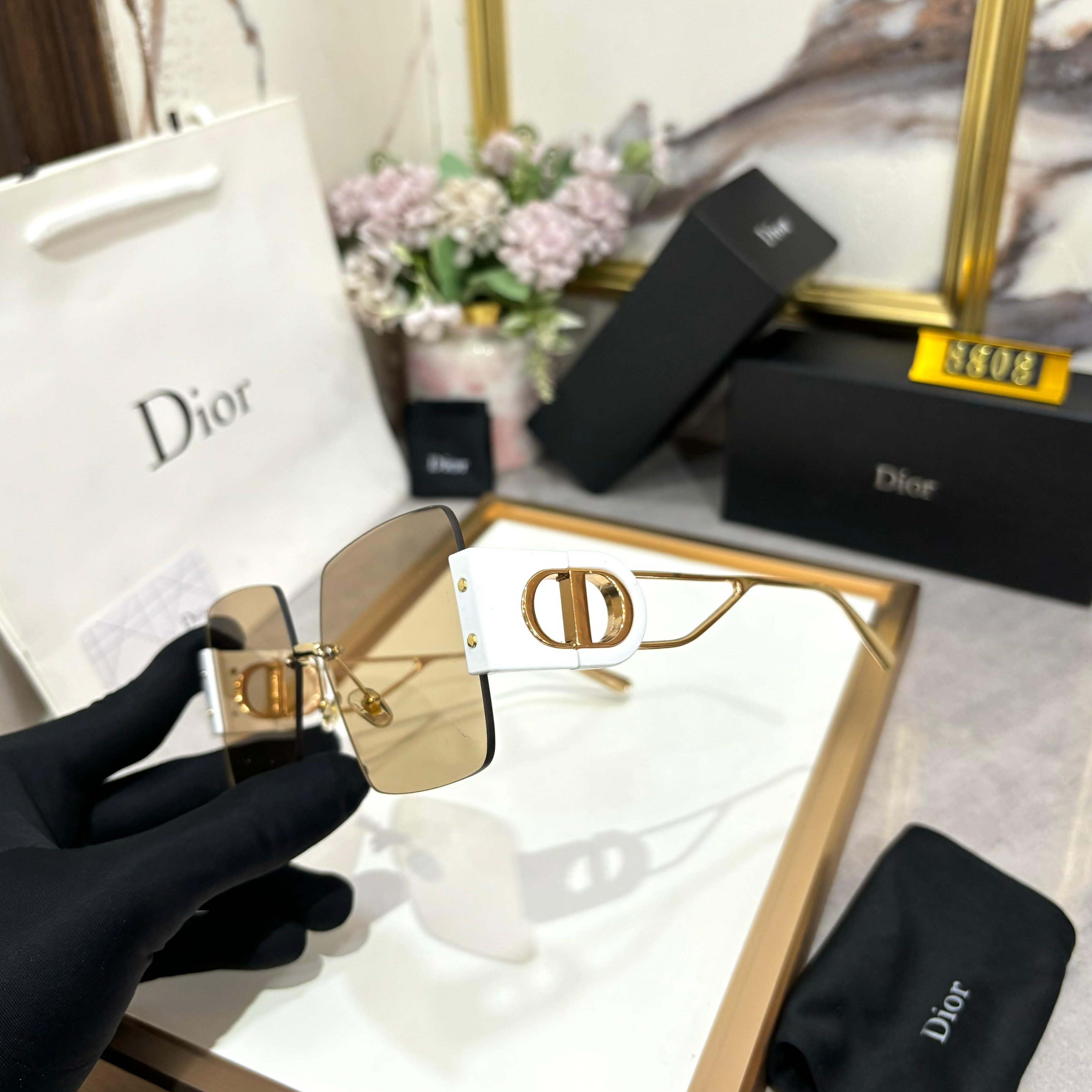 Amazing dor Premium women sunglasses