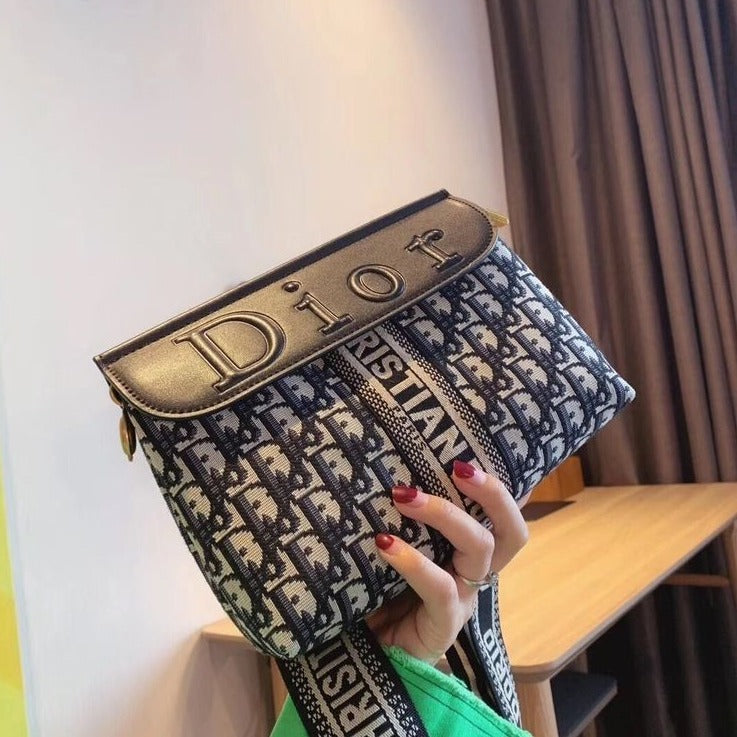 Classic Monogram jacquard shoulder Bag - AmazingBaba