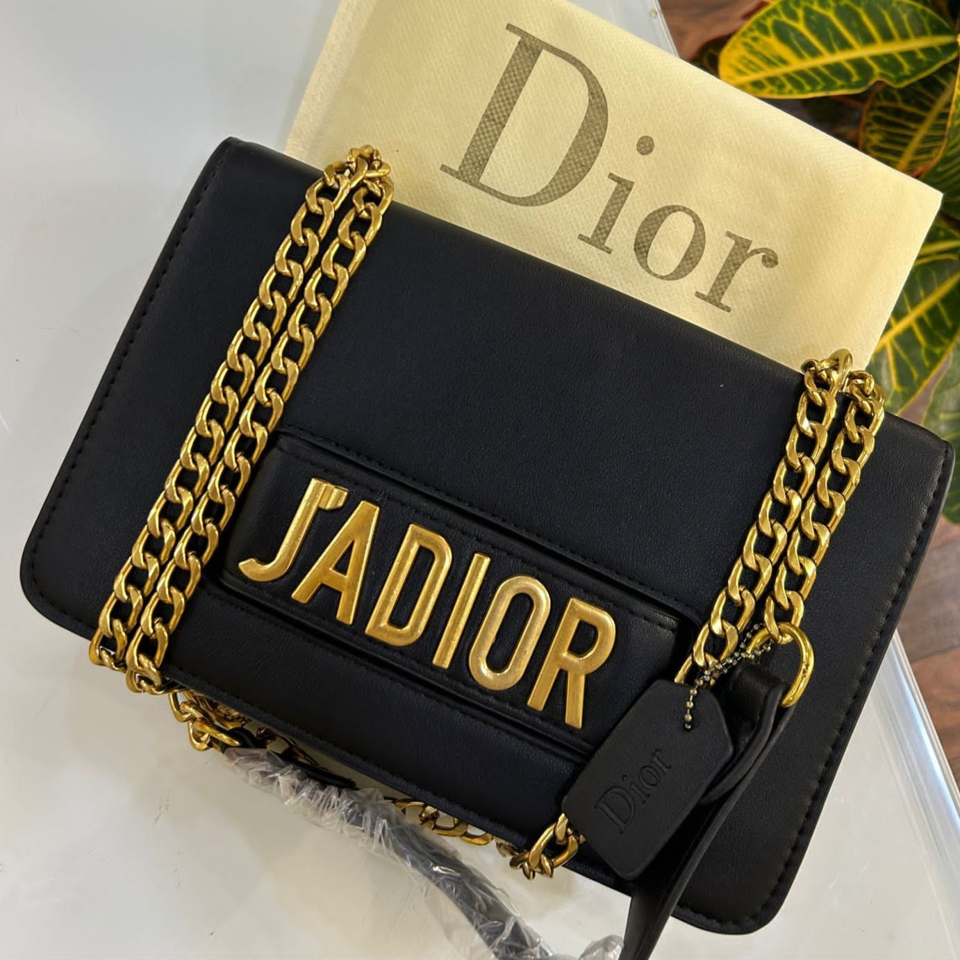 Amazing classy celebrity style bag - AmazingBaba