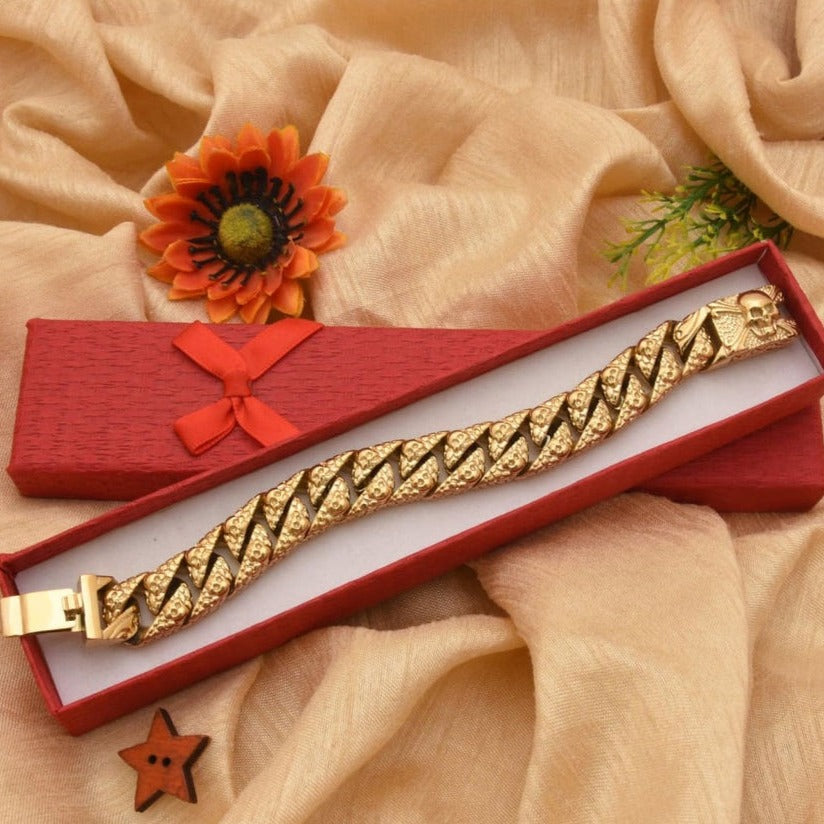 Skull Stunning Design Superior Quality Golden Color Bracelet for Men - Style B952