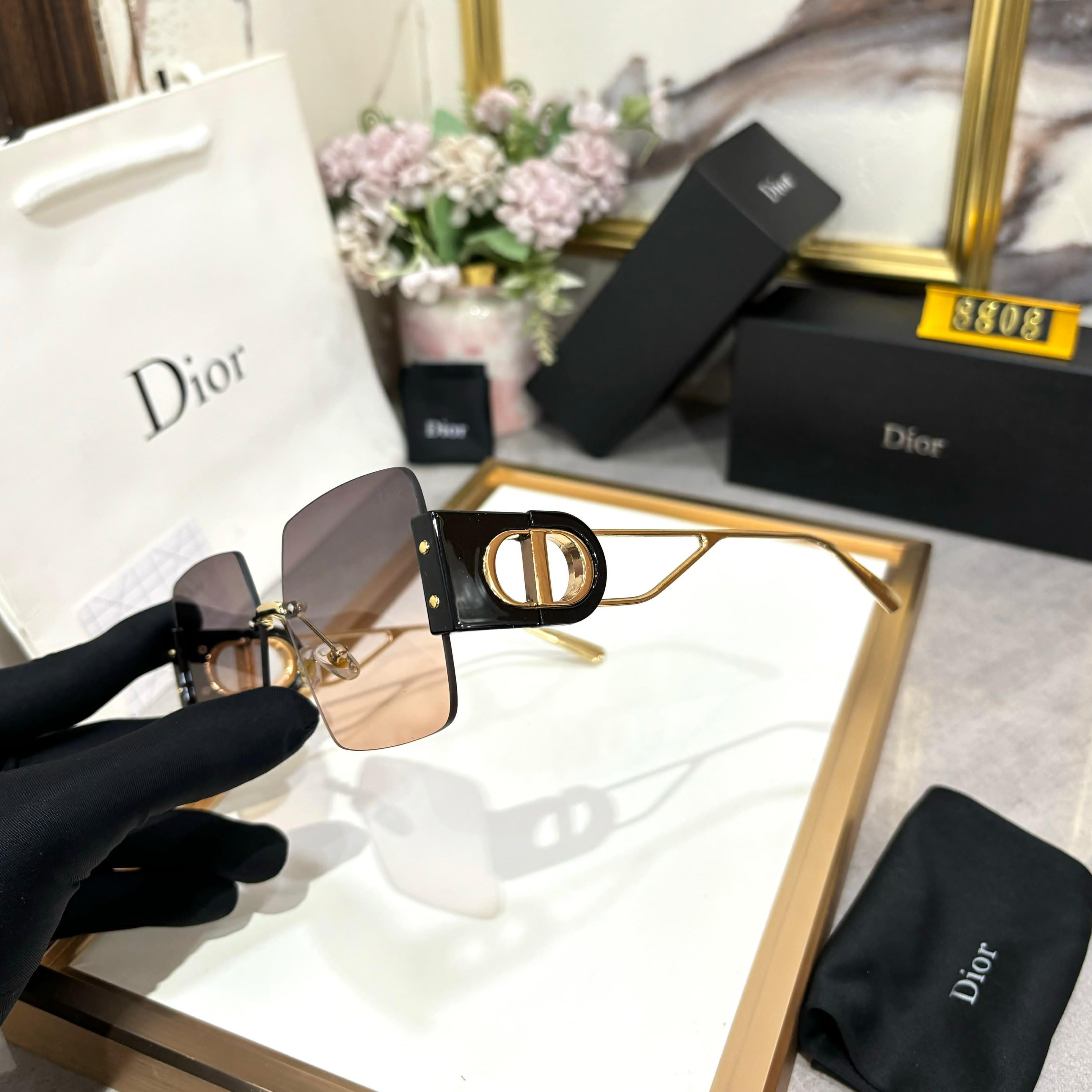 Amazing dor Premium women sunglasses