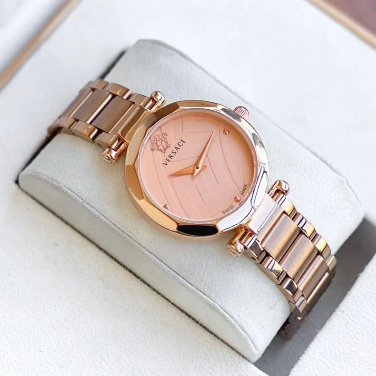 Amazing premium vsache women watch