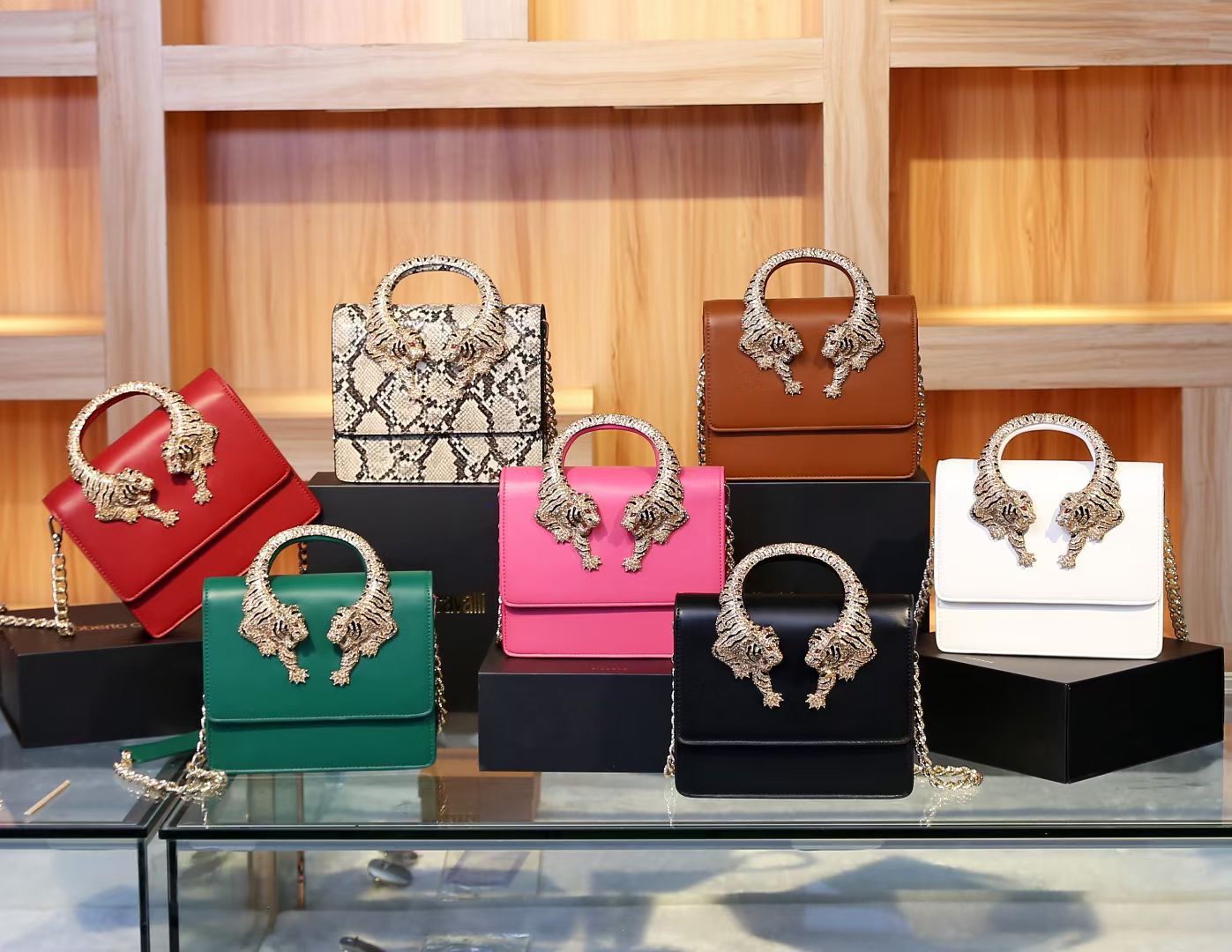 Amazing Roberto luxury bag