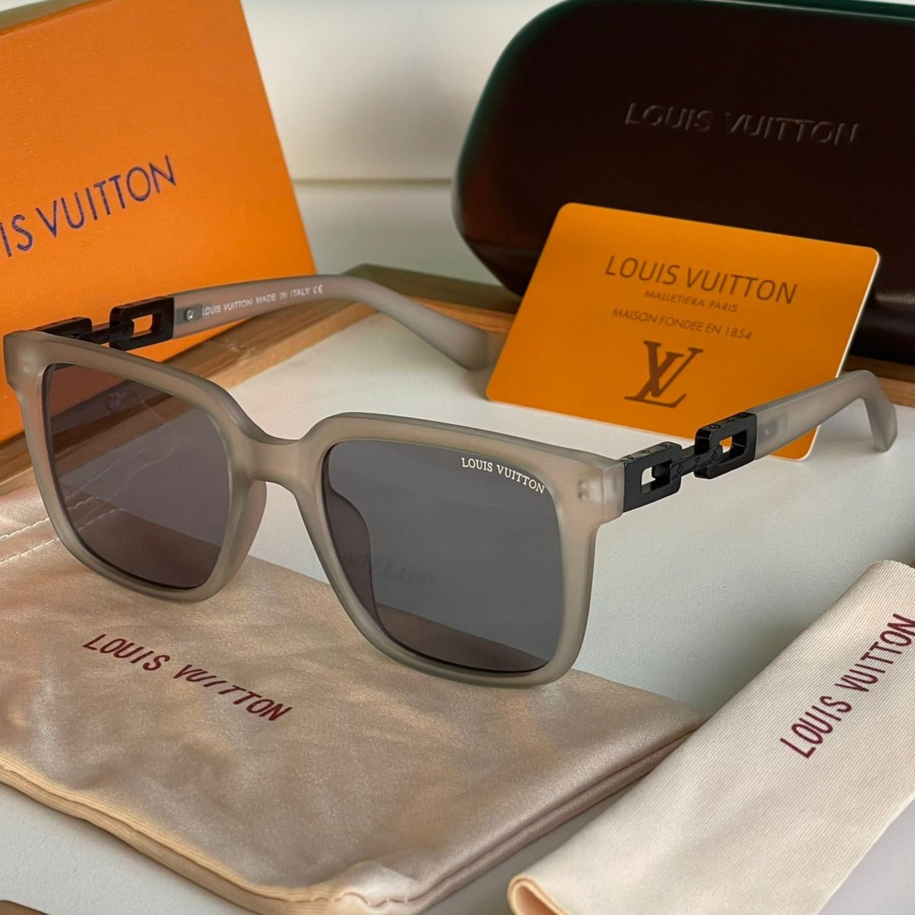 Premium lv Unisex Sunglasses - AmazingBaba