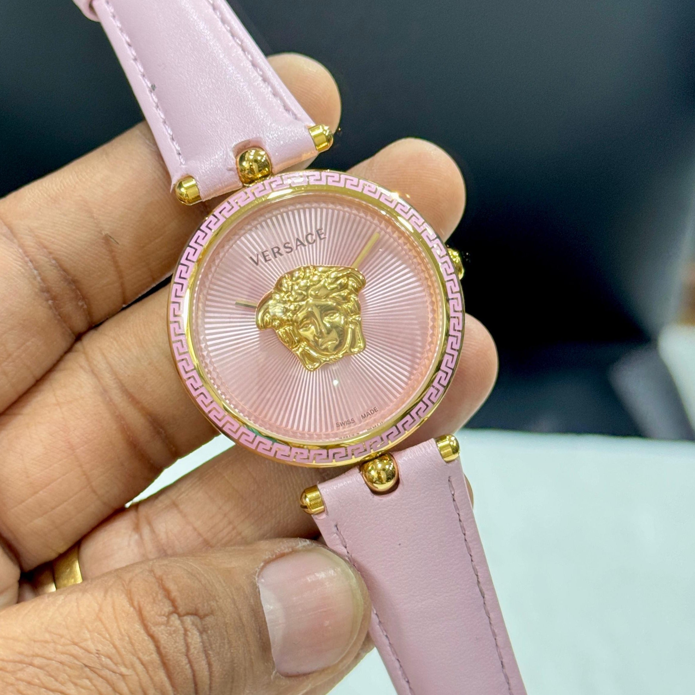 Amazing vsache premium lady watch