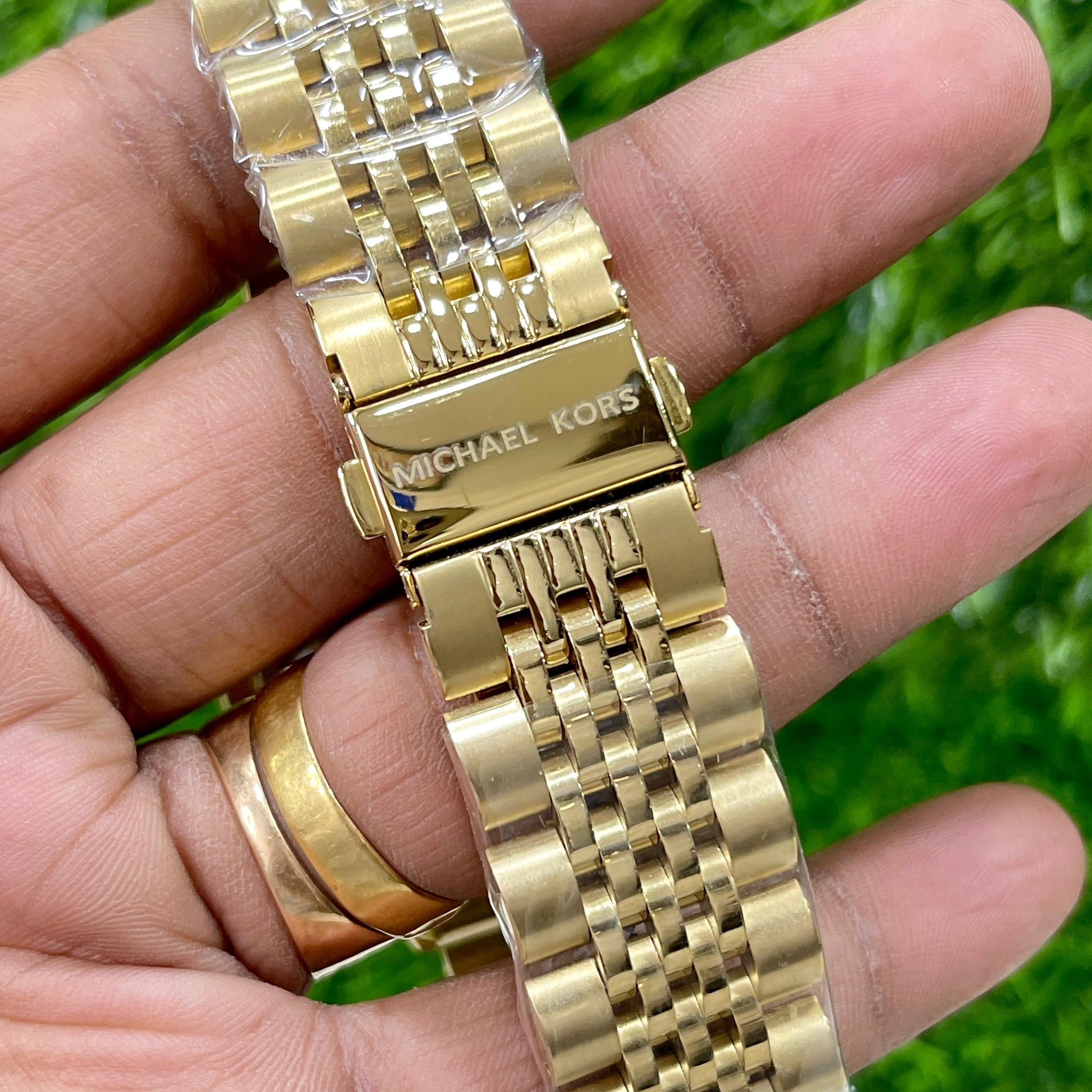 MK golden watch - AmazingBaba