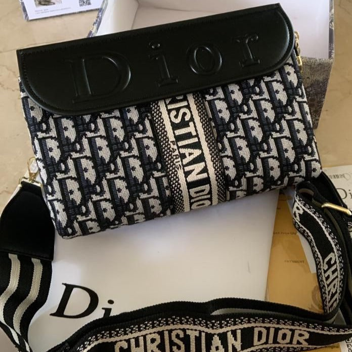 Classic Monogram jacquard shoulder Bag - AmazingBaba