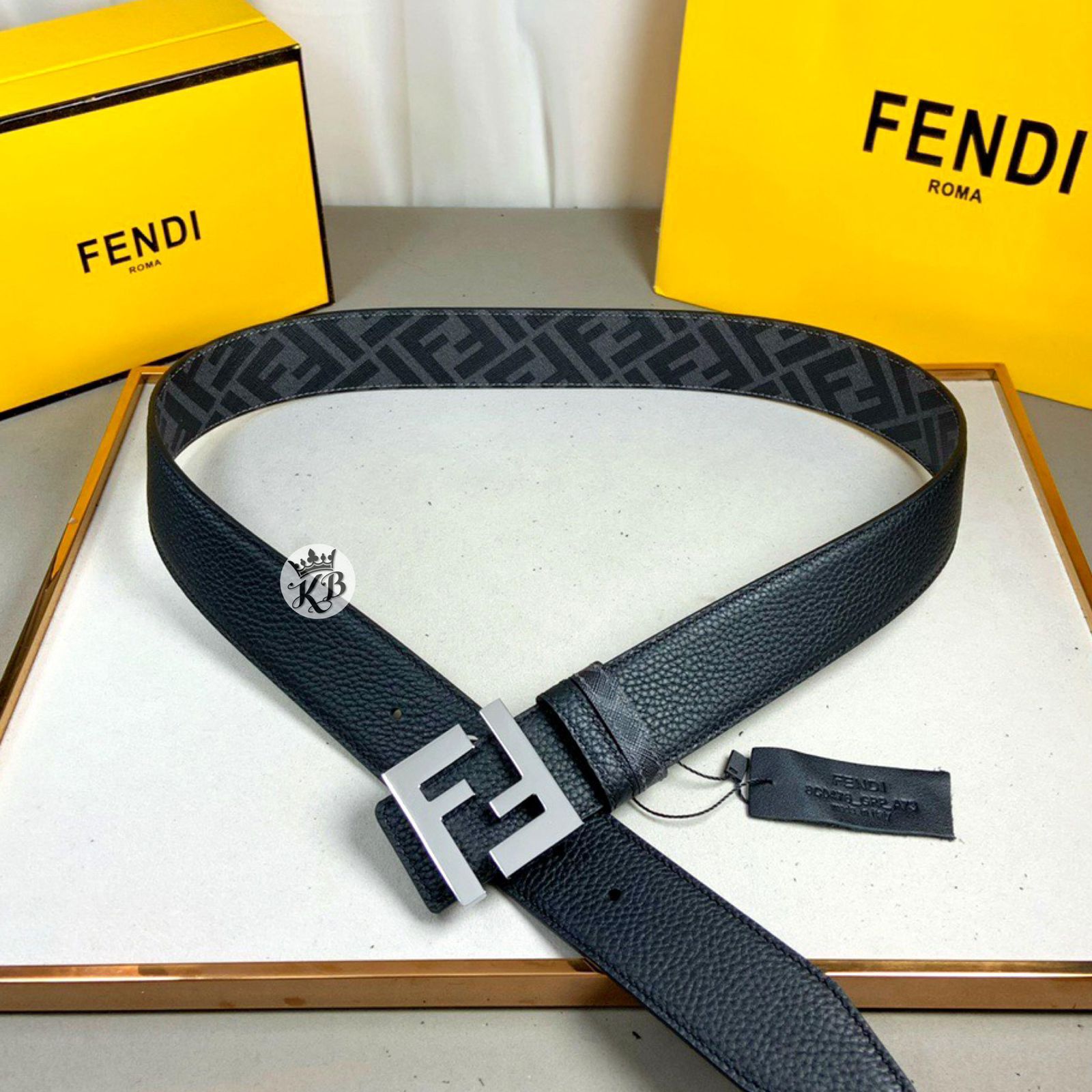 Amazing F&d Black leather reversible belt