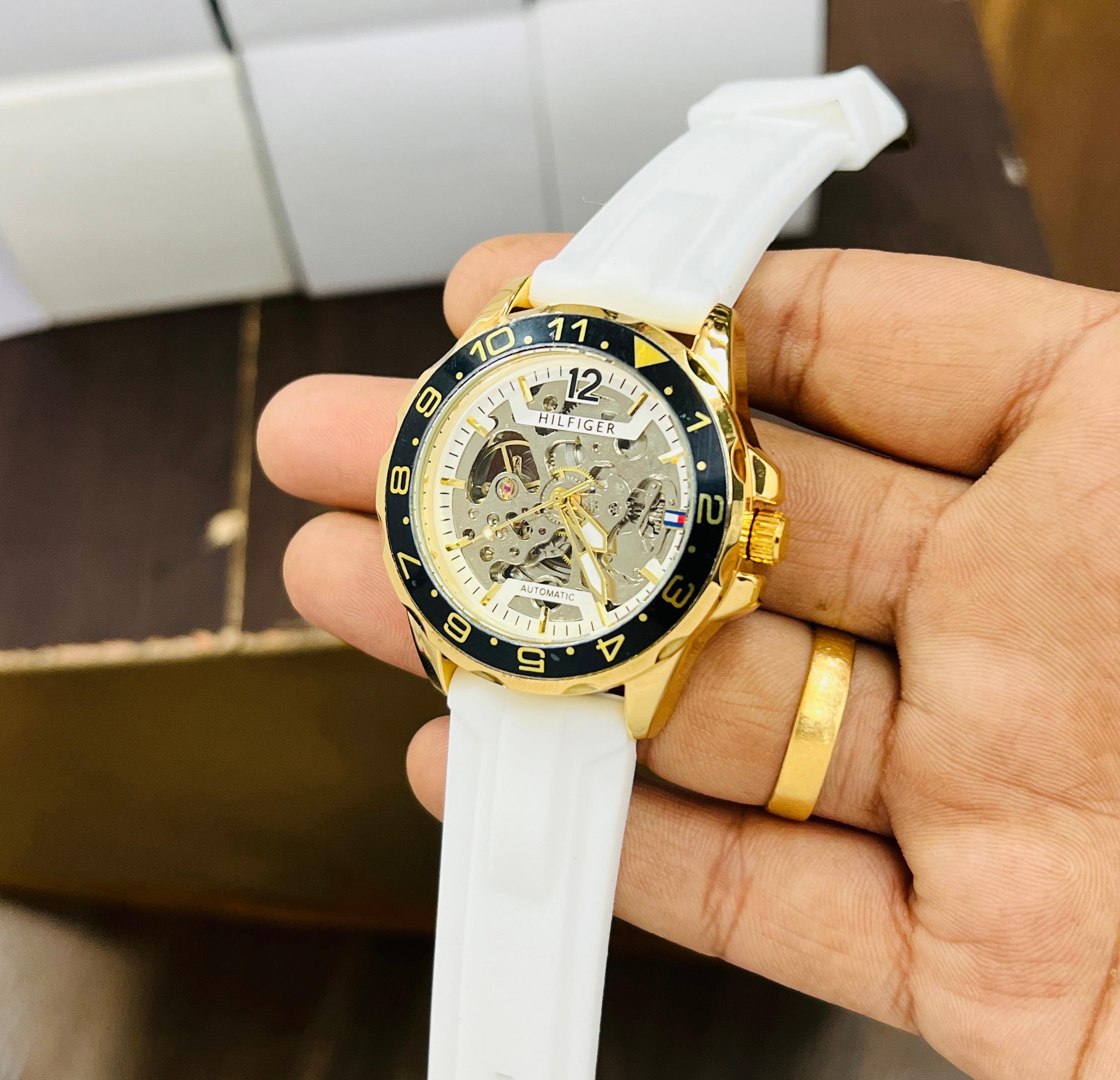 Th Premium Modern Luxury watch