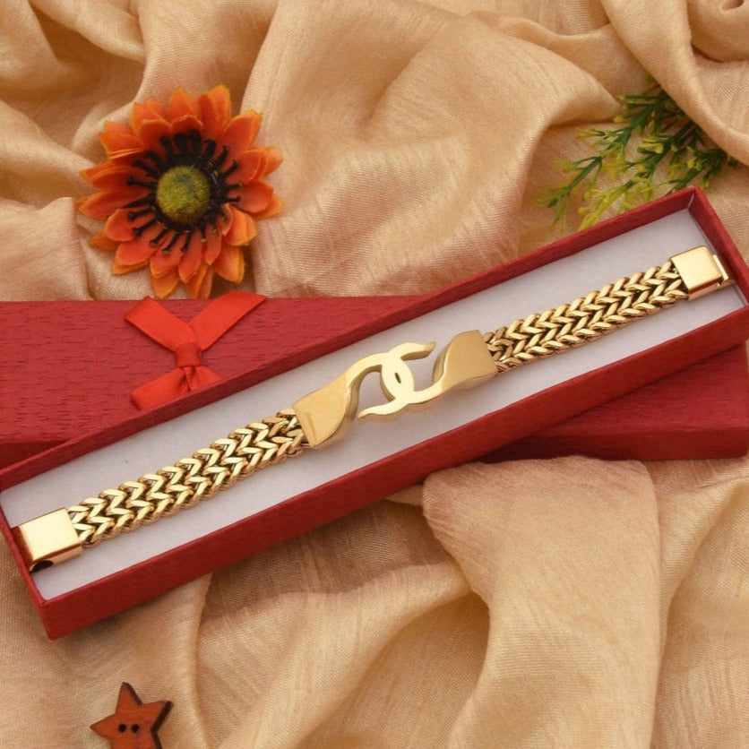 Beautiful Design Premium-Grade Quality Golden Color Bracelet for Men - Style B950