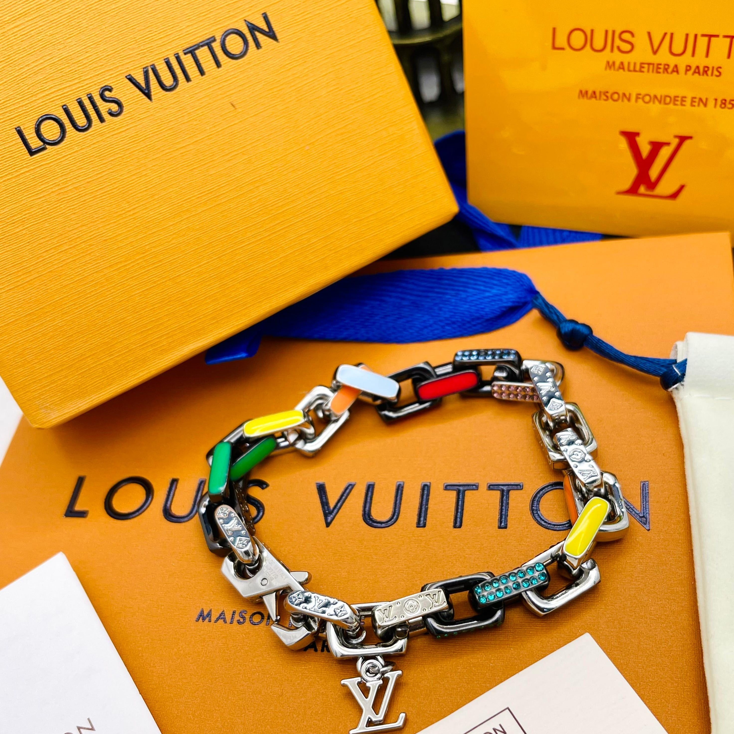 Lv chain bracelet - AmazingBaba