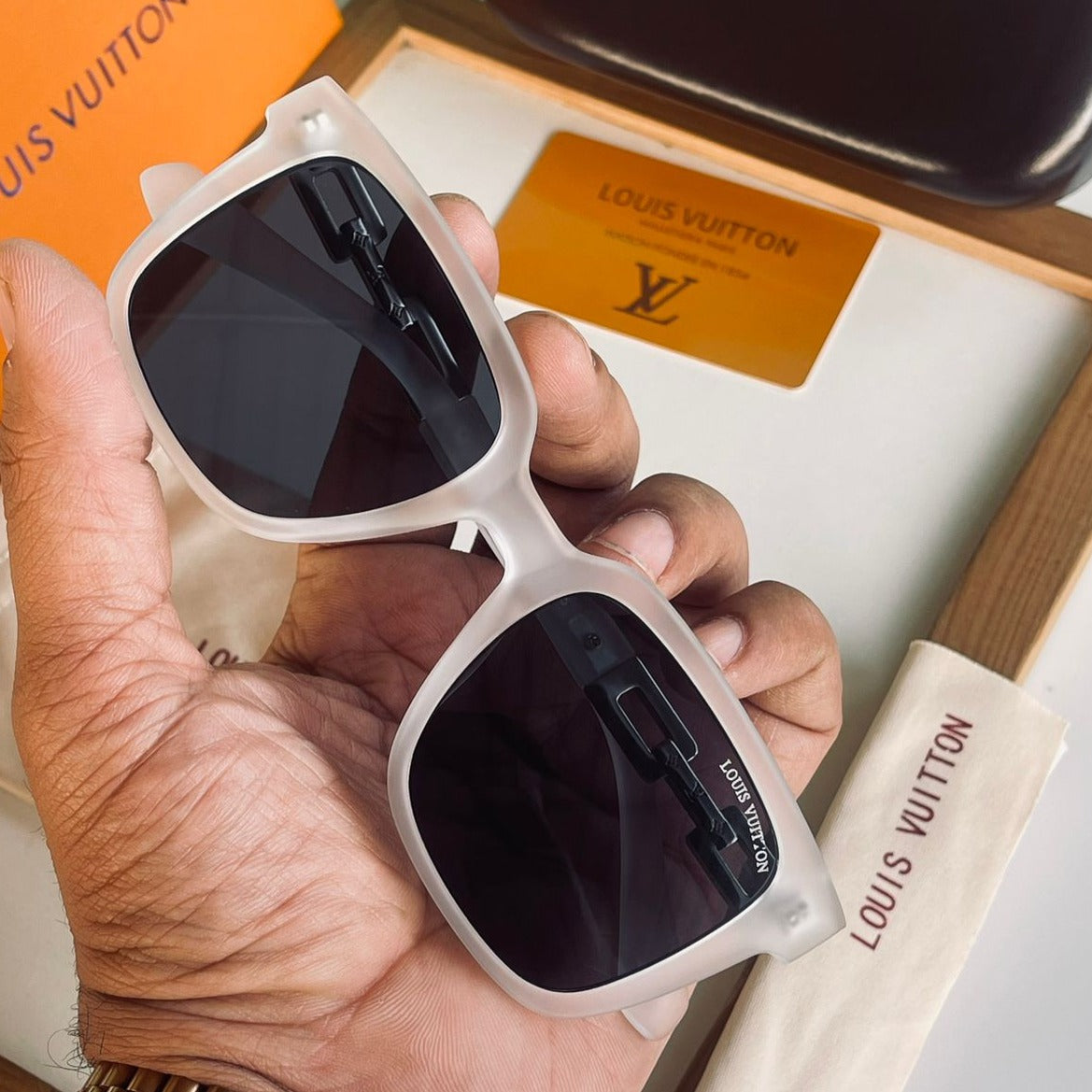Premium lv Unisex Sunglasses
