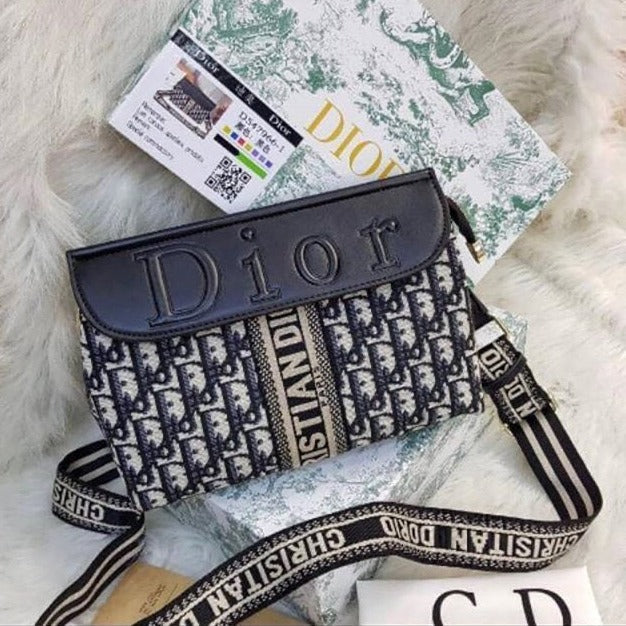 Classic Monogram jacquard shoulder Bag - AmazingBaba