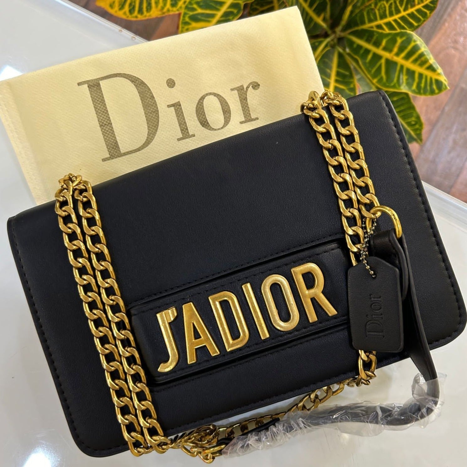 Amazing classy celebrity style bag - AmazingBaba