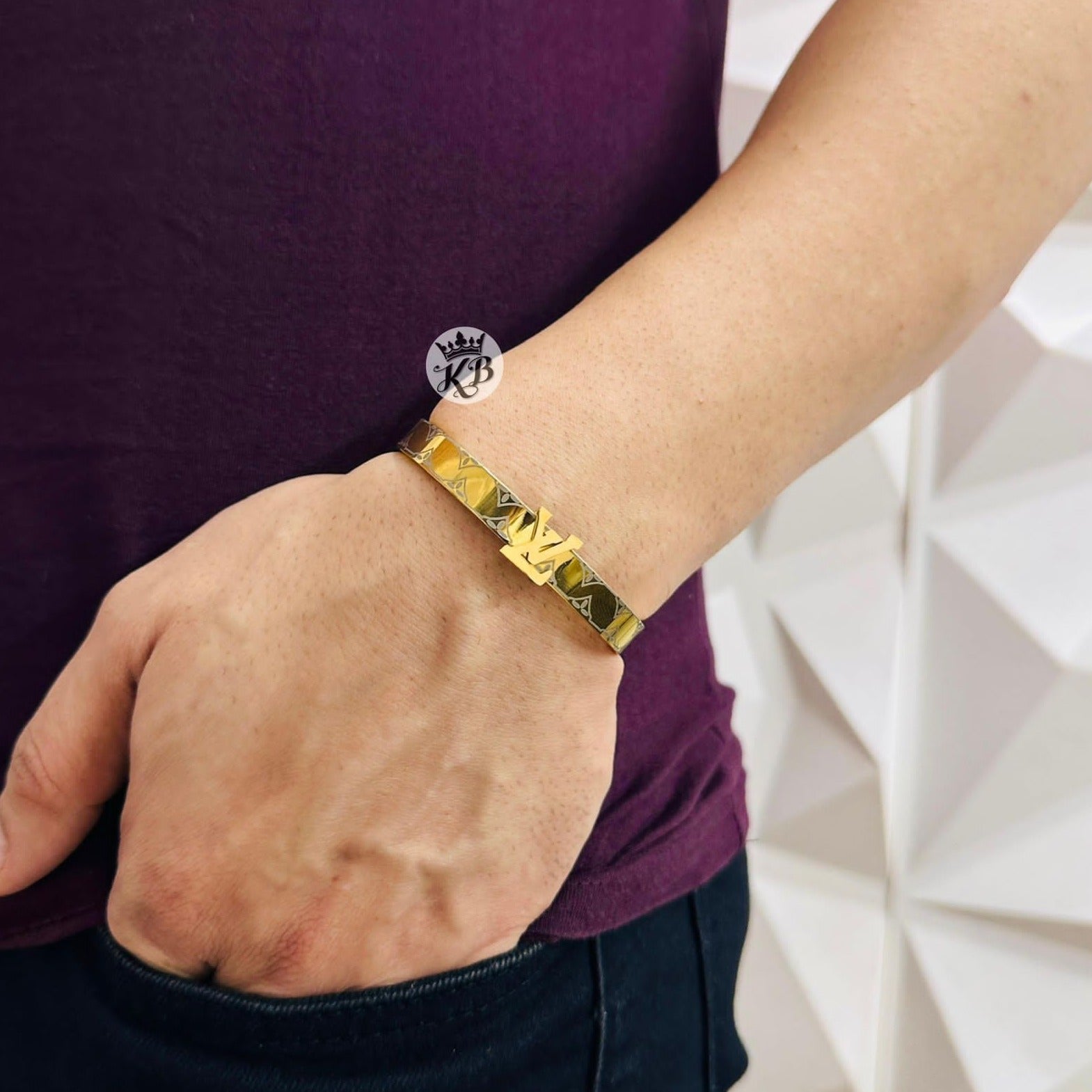 Lv premium initial bracelet - AmazingBaba