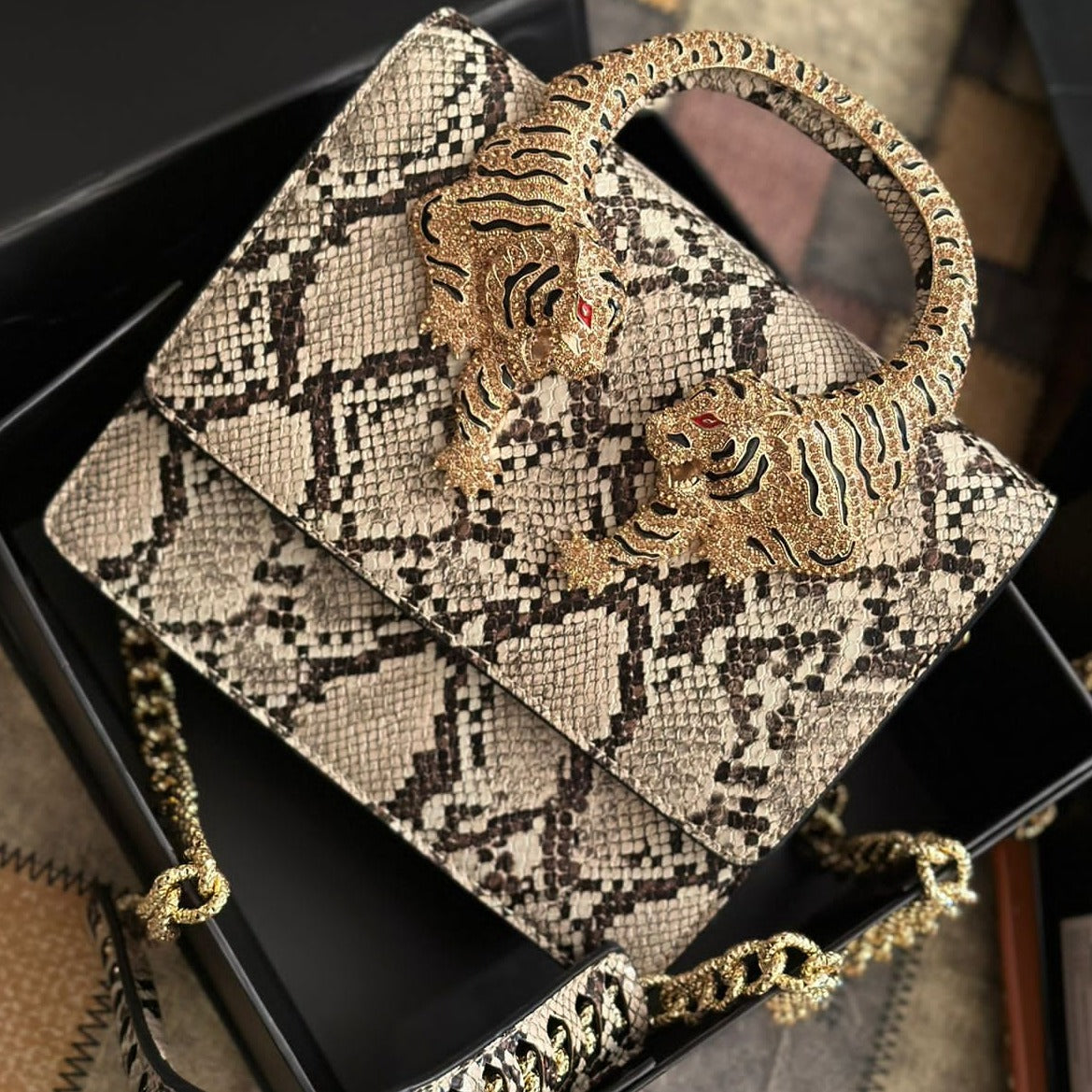 Amazing Roberto luxury bag
