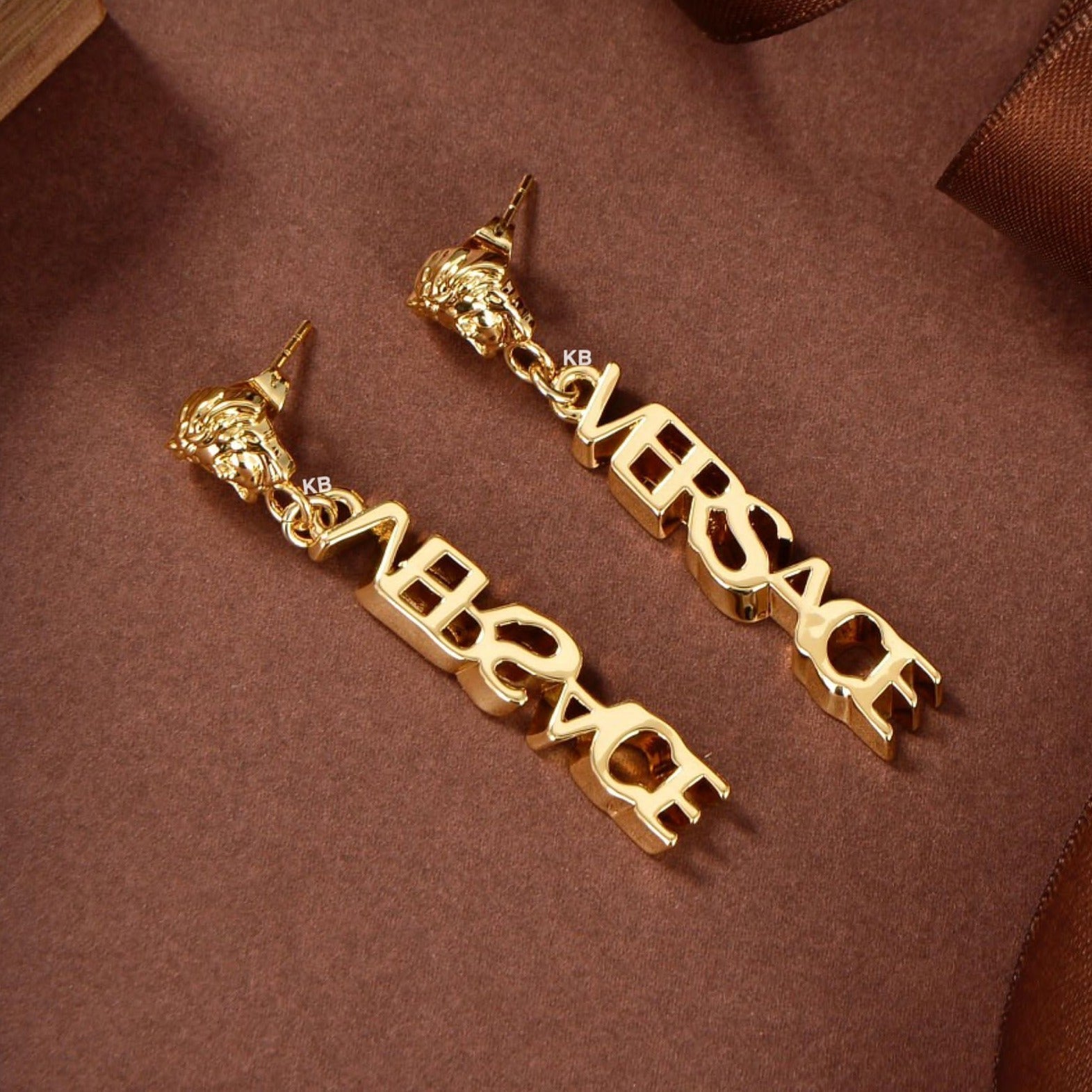 Amazing Medusa vsache drop earrings