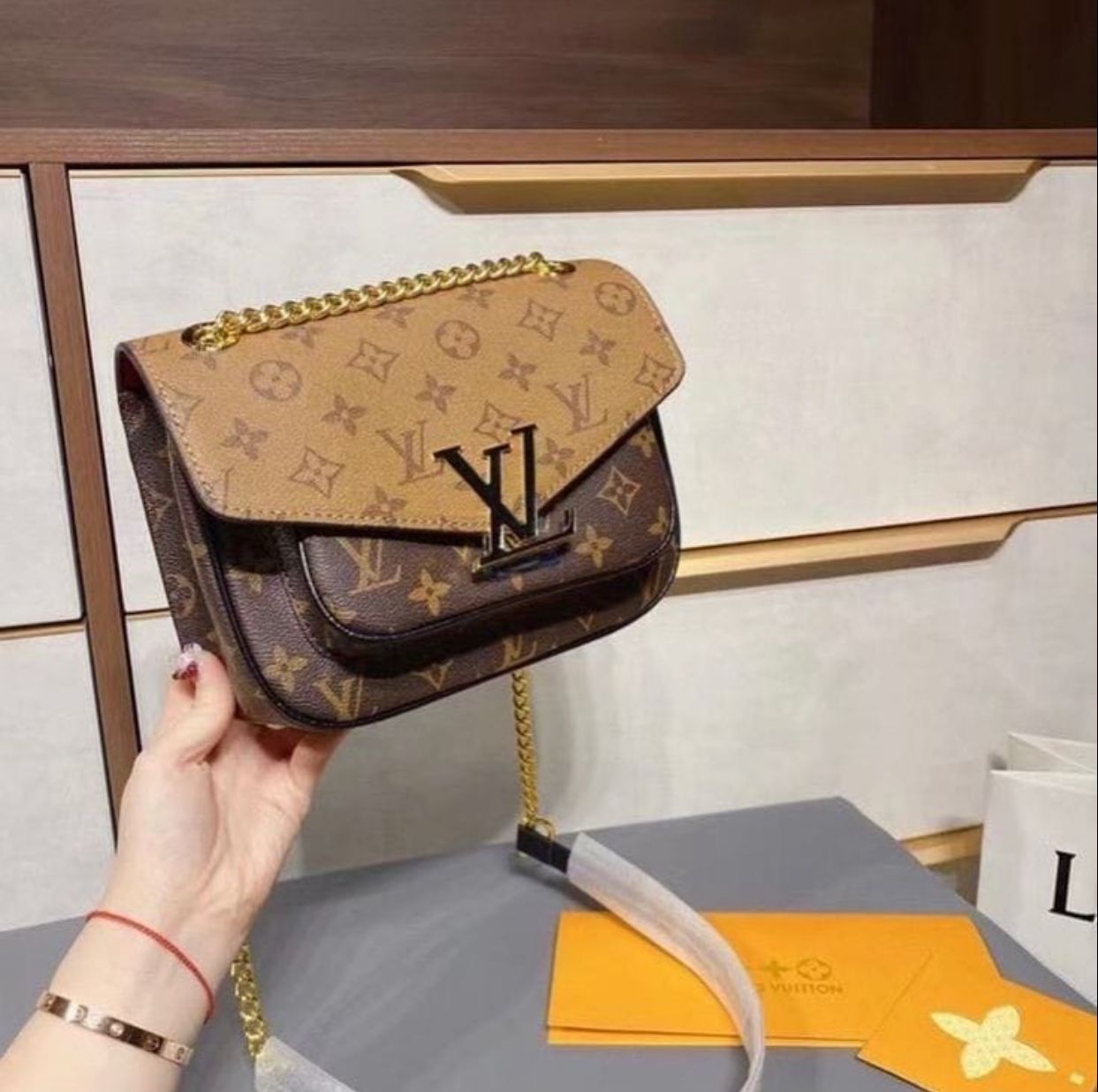 Lv premium dust handbag