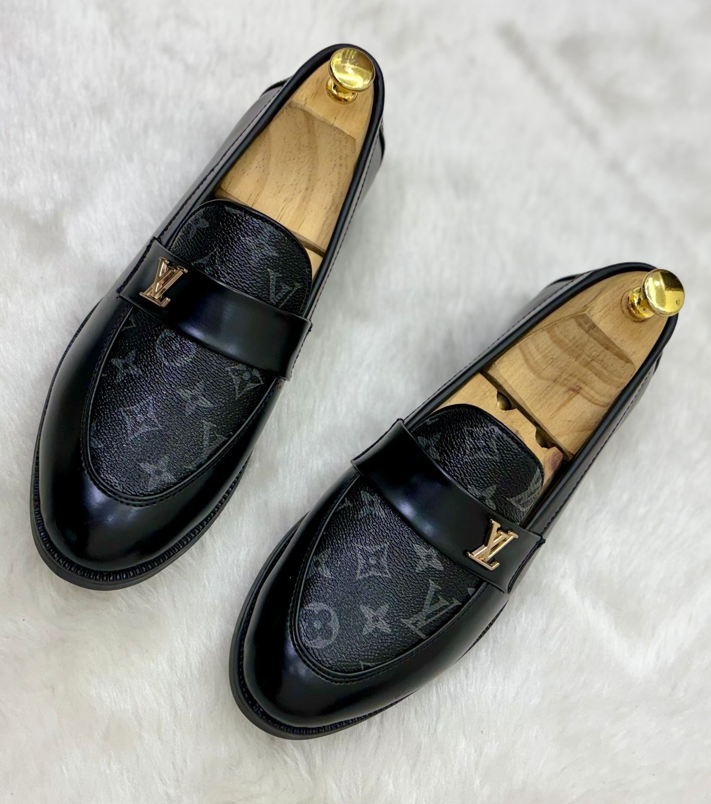 Lv premium unisex luxury loafers shoes