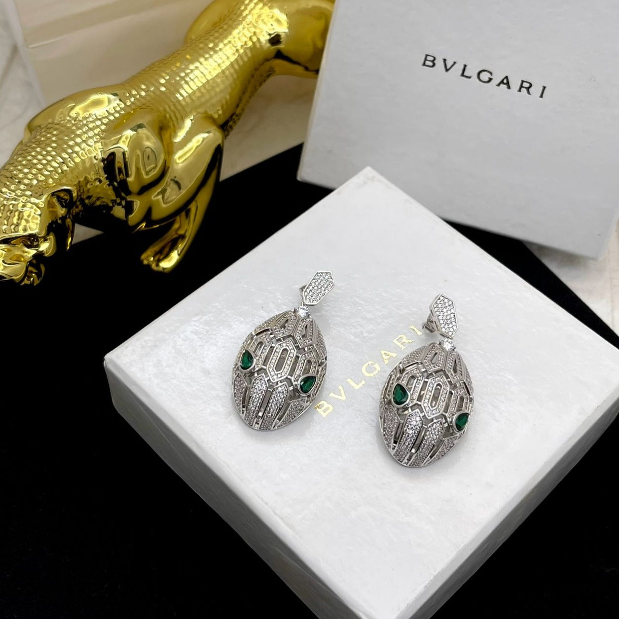 Amazing premium snake face earrings