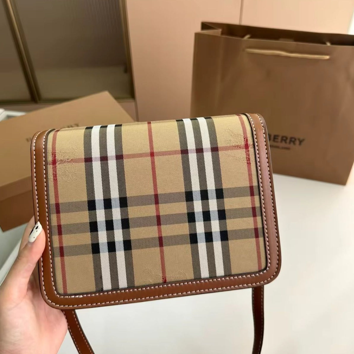 Brbury versatile sling bag - AmazingBaba