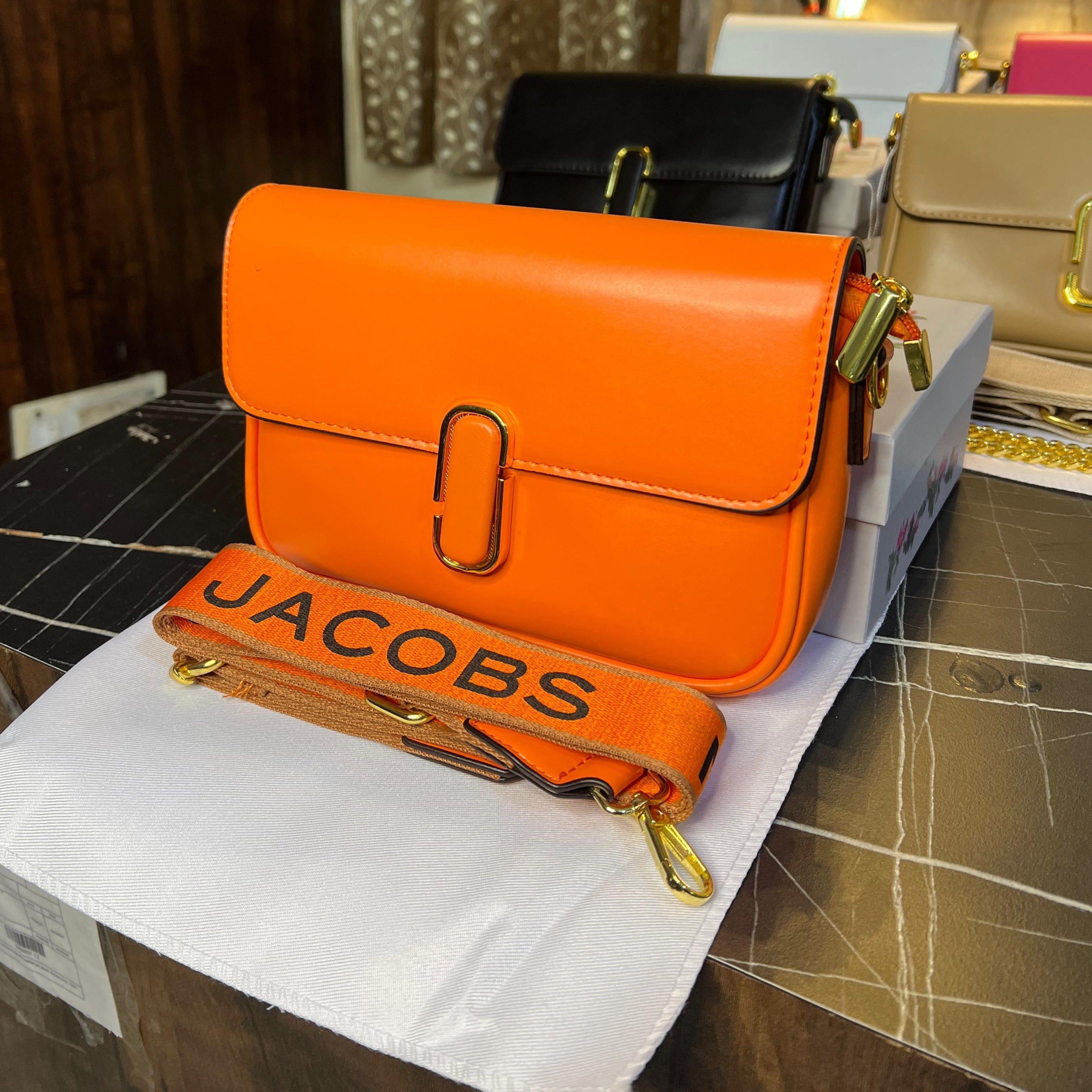 Mj sac Flap leather sling bag