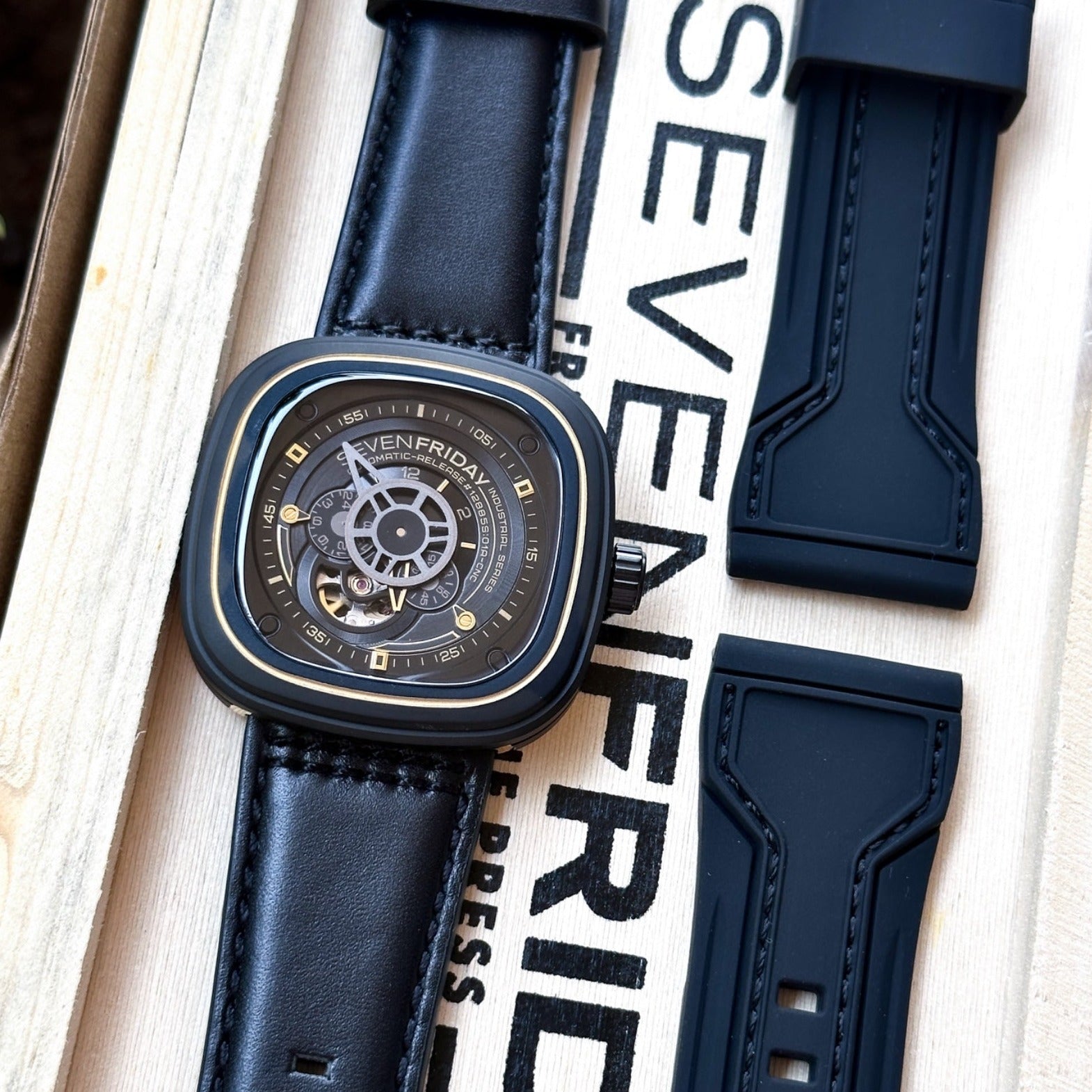 Amazing premium Friday watch