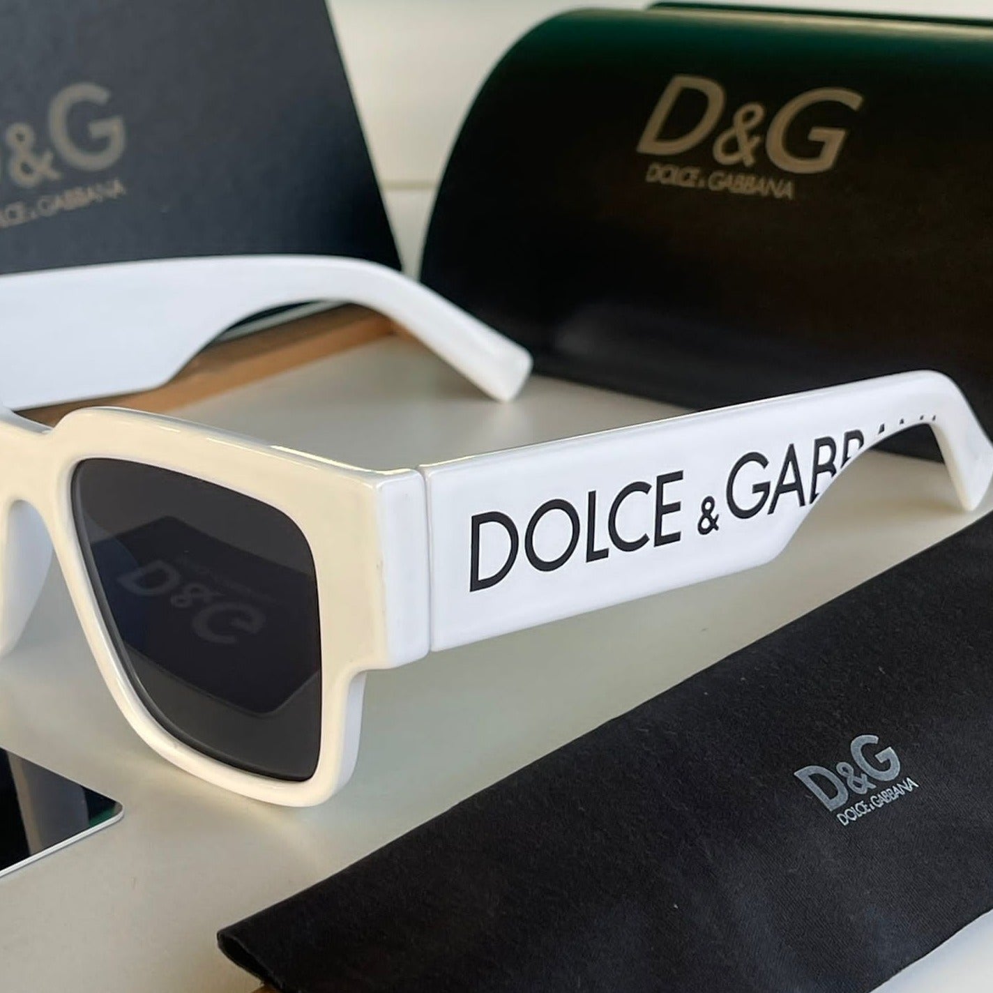 Dg premium Unisex Sunglasses - AmazingBaba