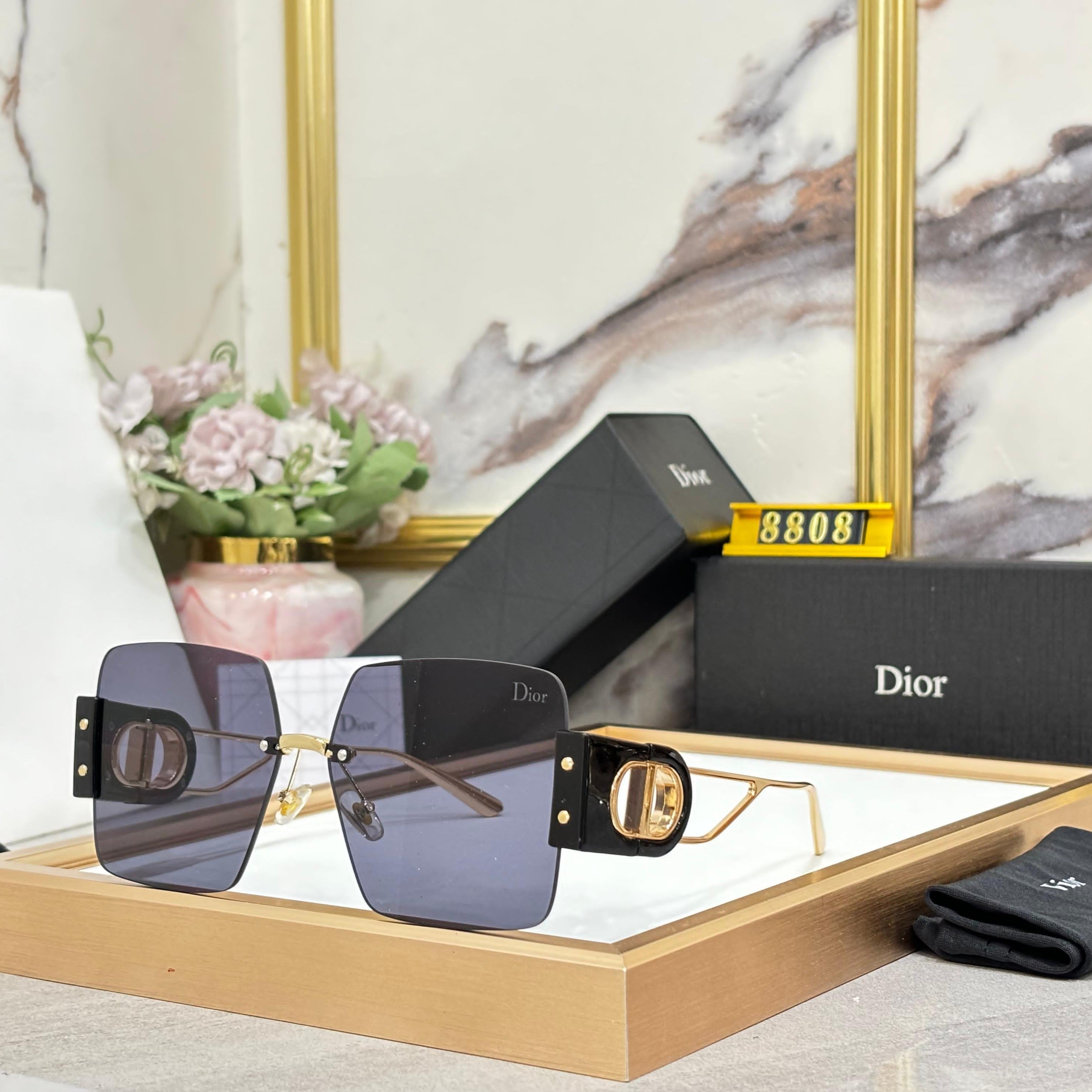Amazing dor Premium women sunglasses