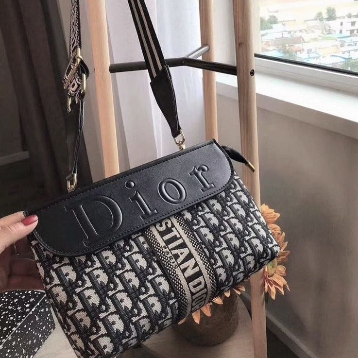 Classic Monogram jacquard shoulder Bag - AmazingBaba