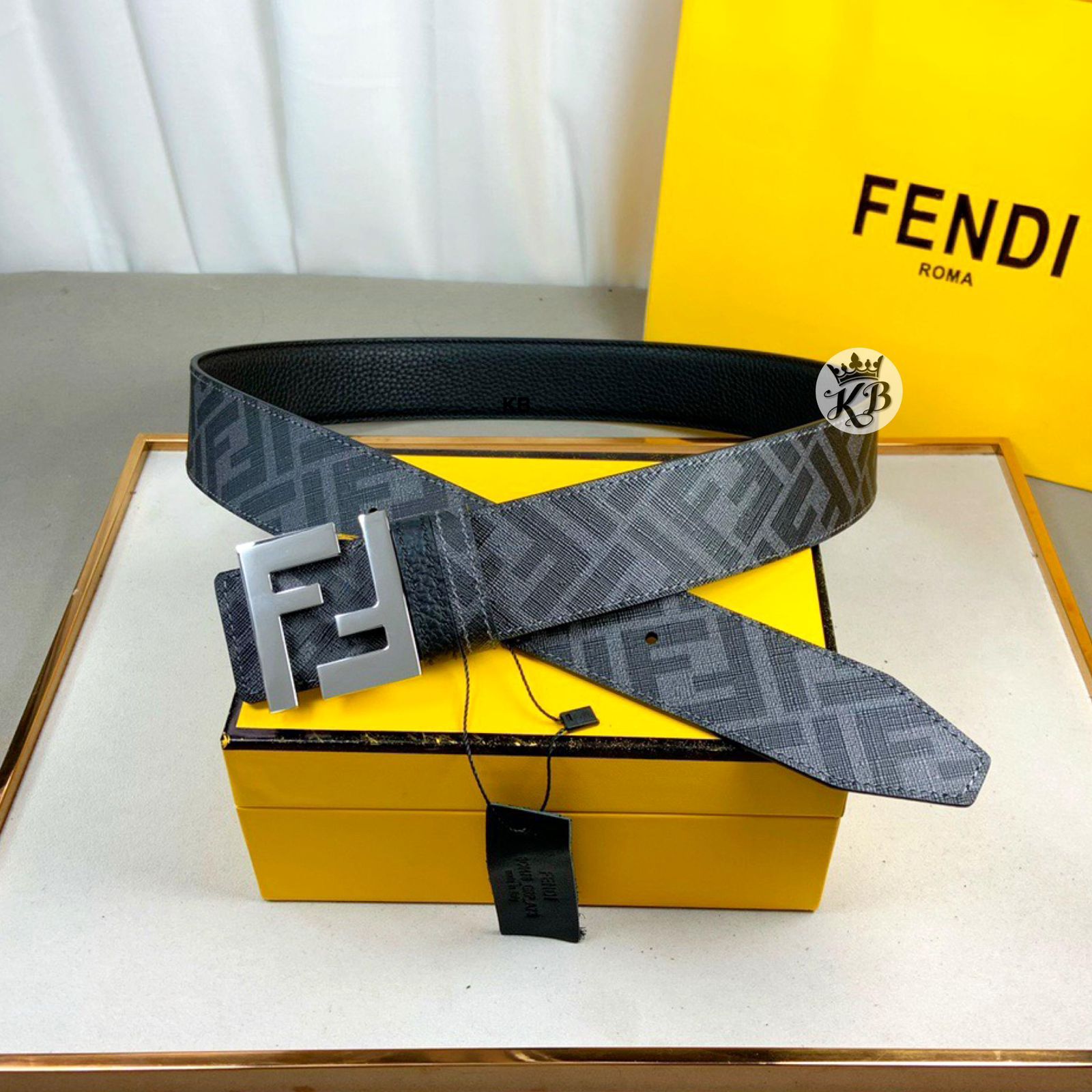 Amazing F&d Black leather reversible belt